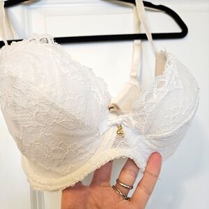 Gossard white pushup bra 30G US size